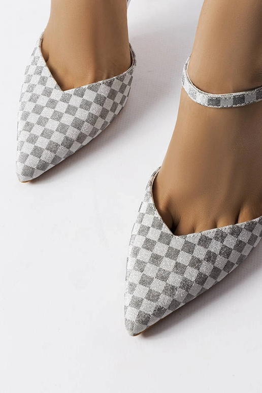 Grau glänzende Heels im...