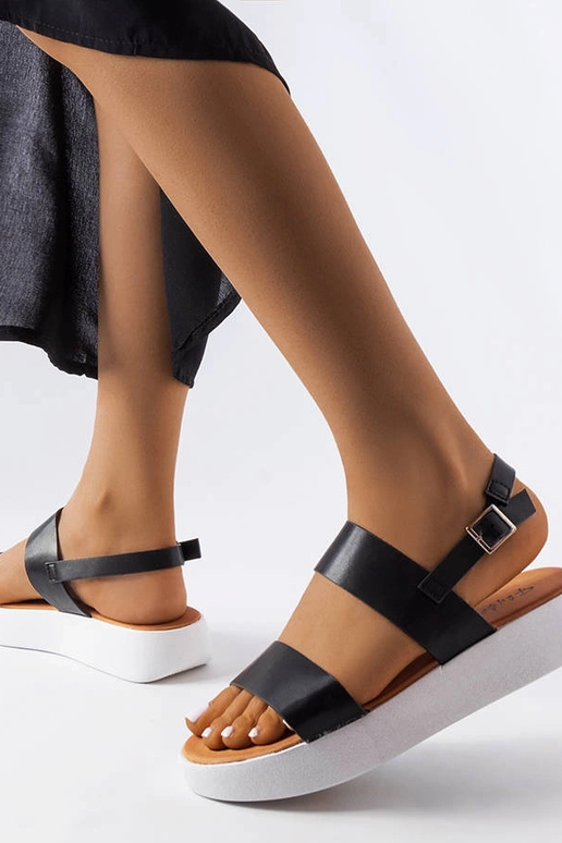 Schwarze Plateausandalen „Isaac“ Schwarze Plateausandalen „Isaac“