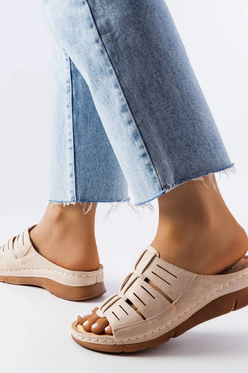 Beige Jersey-Wedges 2