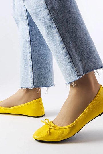 Gelbe Ballerinas mit Schleife, „Vaillancour" 2