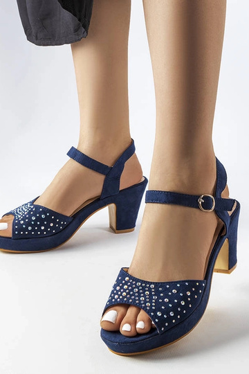 Beltane – Marineblaue Sandalen mit Blockabsatz 2