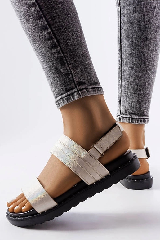 Beige glänzende Felicienne-Sandalen Beige glänzende Felicienne-Sandalen