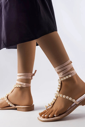 Beige Sandalen mit Perlen... 2