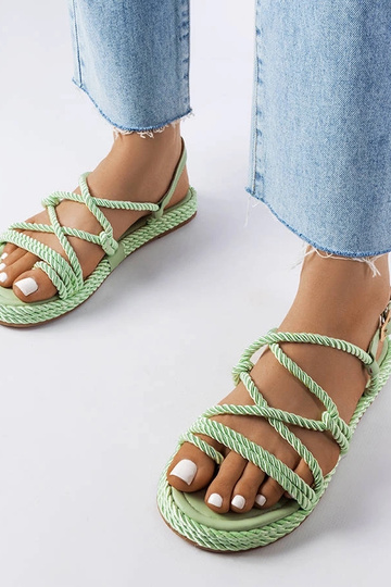 Grüne gewebte Sandalen... 2