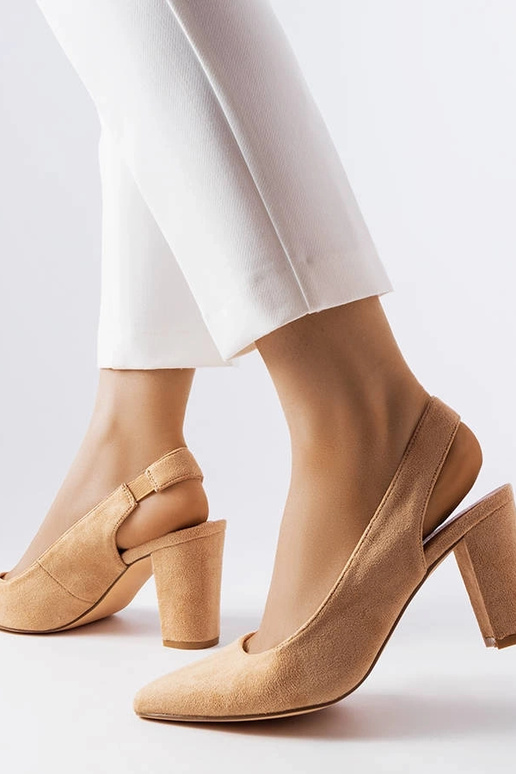 Beige Pumps mit Blockabsatz Tolna
