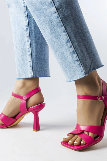 Rosa High Heel Sandaletten mit Riemchen Karolina