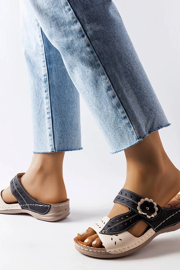 Schwarze Flip-Flops mit niedrigem Keilabsatz Jolanta 2