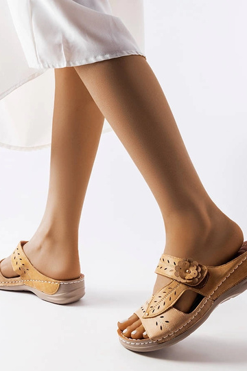 Beige Flip-Flops mit... 2