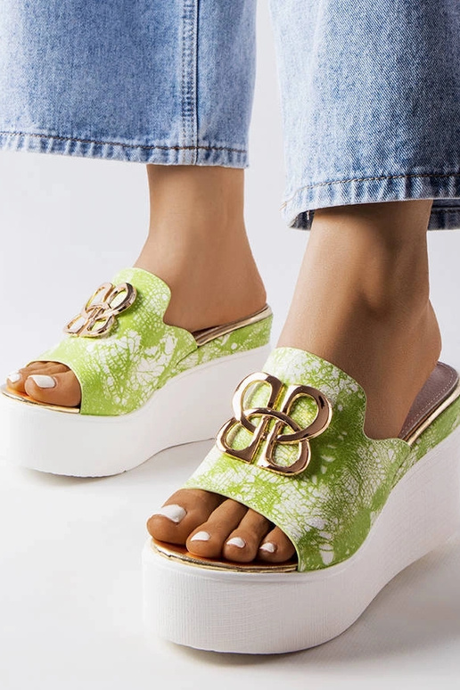 Grüne Havanna-Keilsandalen