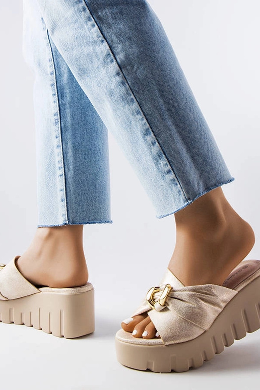 Laura goldene Keilsandaletten für Damen