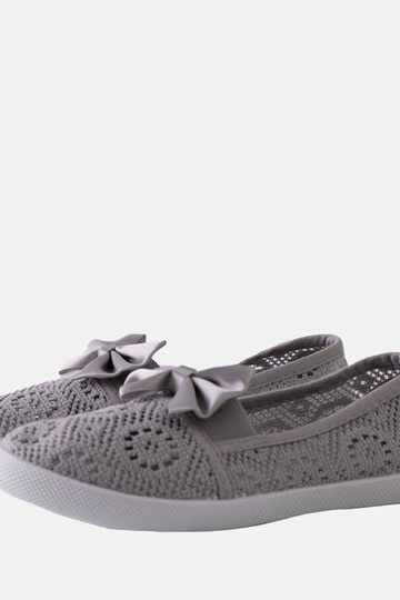 Graue durchbrochene...