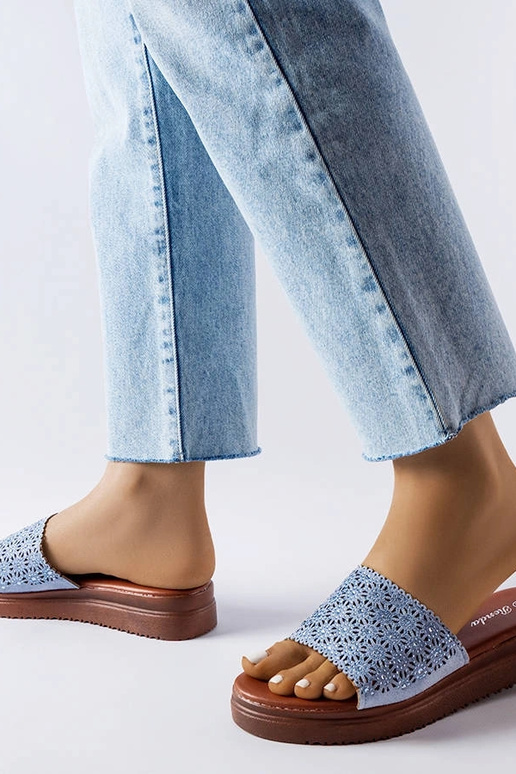 Blaue durchbrochene Schieber mit...