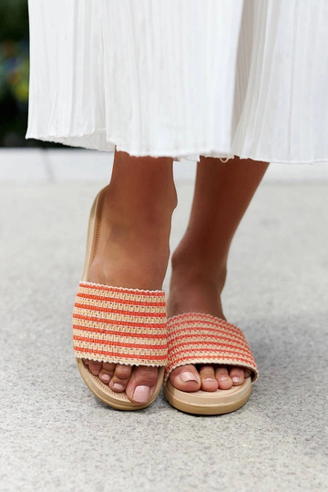Capovalle – Geflochtene Flip-Flops in Orange 2