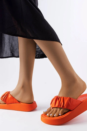Orange geraffte Flip-Flops „Filena“ 2