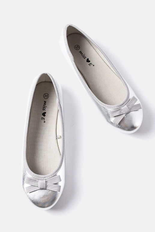 Silberne Ballerinas Fedro aus Lackleder Silberne Ballerinas Fedro aus Lackleder