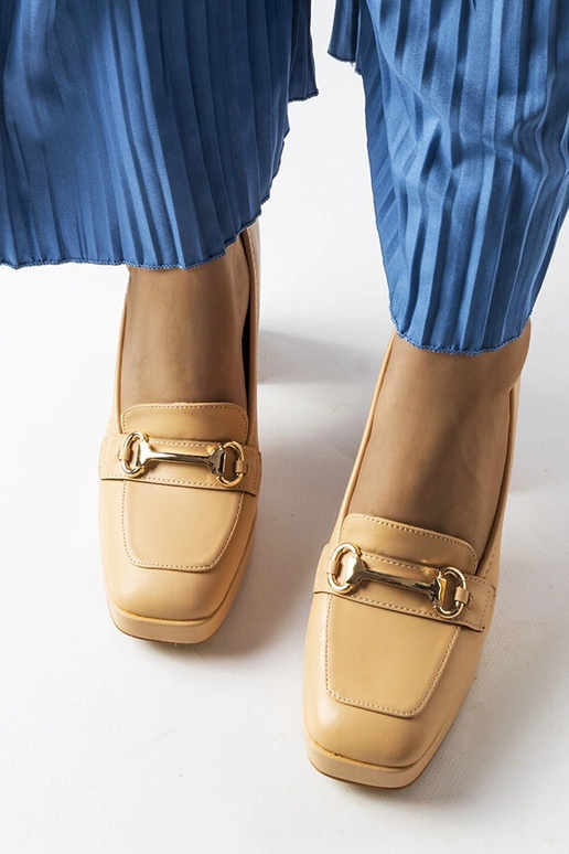 Beige Pumps mit geometrischem Absatz...