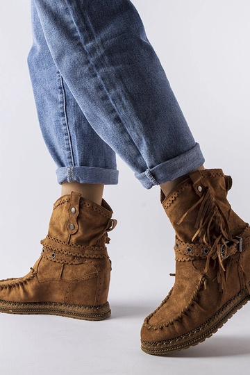 Braune Plattformstiefel,... 2