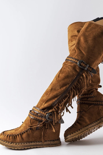 Braune Keilstiefeletten... 2