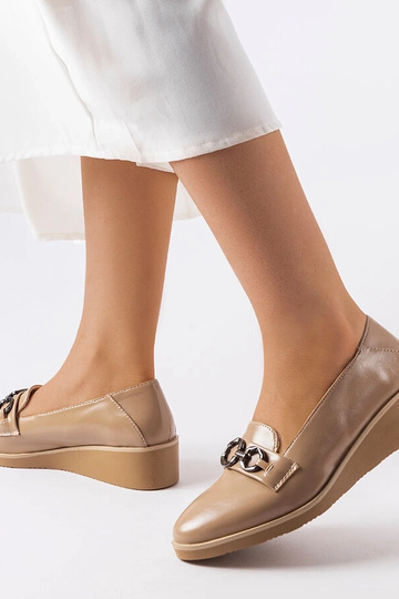 Beige Lackleder-Keil-Loafer Erin 2