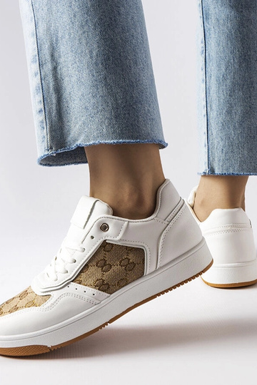 Weiße Sneakers verziert mit... 2