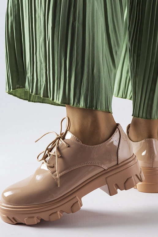 Kelly beige Lacklederschuhe