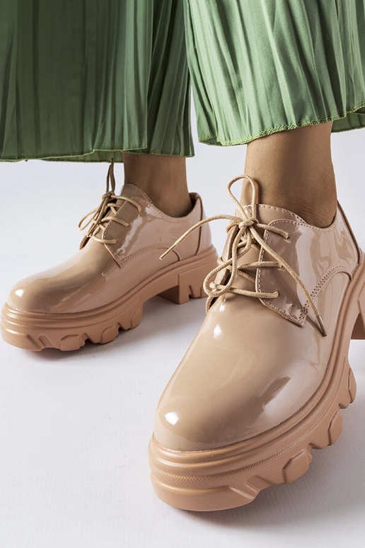 Kelly beige Lacklederschuhe