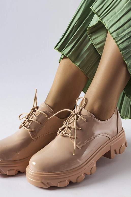 Kelly beige Lacklederschuhe