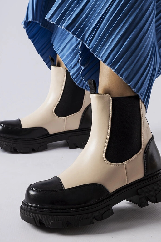 Schlupfstiefel „Albany“ in Schwarz...