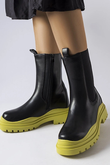 Schwarze Stiefeletten mit bunter Delebio-Sohle