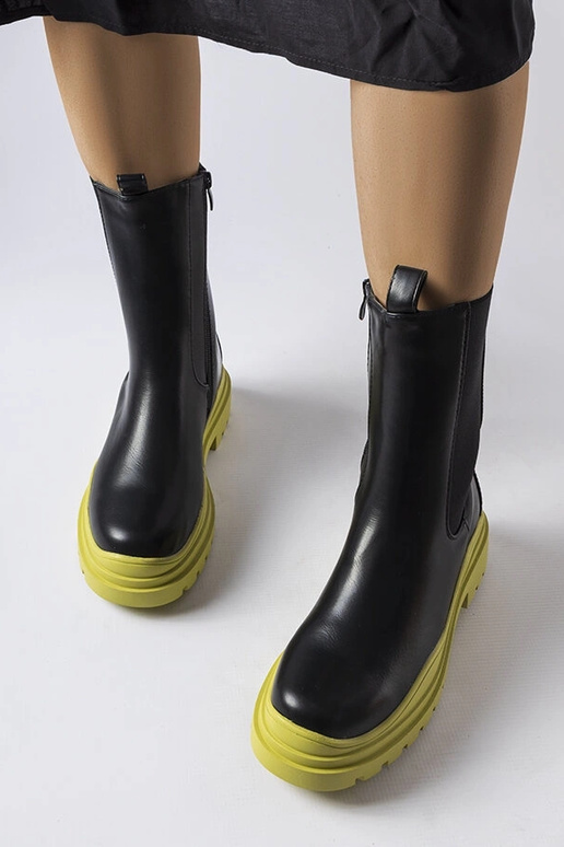 Schwarze Stiefeletten mit bunter...