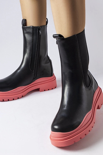Schwarze Stiefeletten mit bunter Delebio-Sohle
