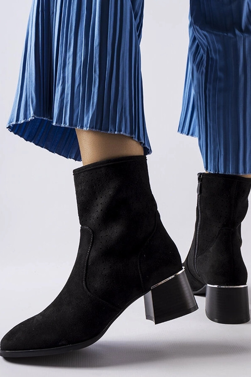 Schwarze Stiefeletten mit...