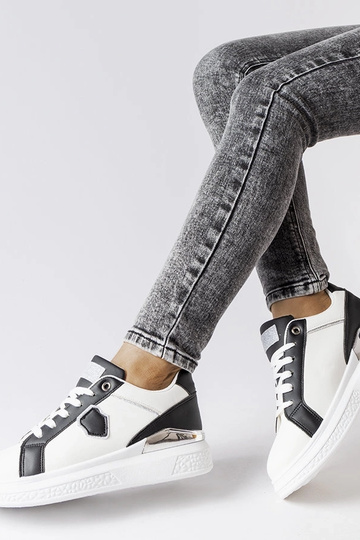 Schwarze und weiße Sneaker mit silbernem Akzent Via 2