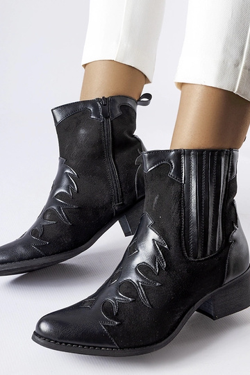 Schwarze Cowboystiefel mit...