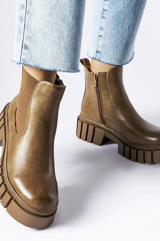 Braune Plateaustiefeletten von Giusy