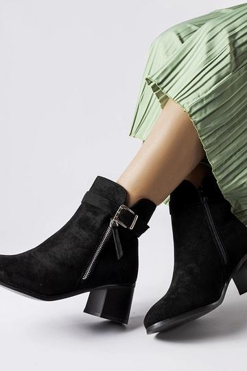 Schwarze Stiefeletten mit... 2