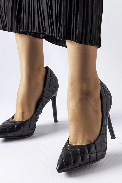 Schwarze gesteppte Pumps „Valtina“