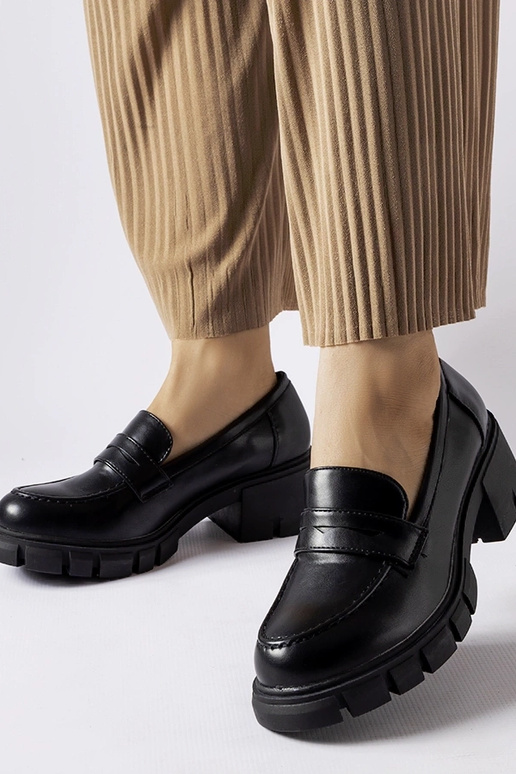 Schwarze klassische Loafer im Dina-Block