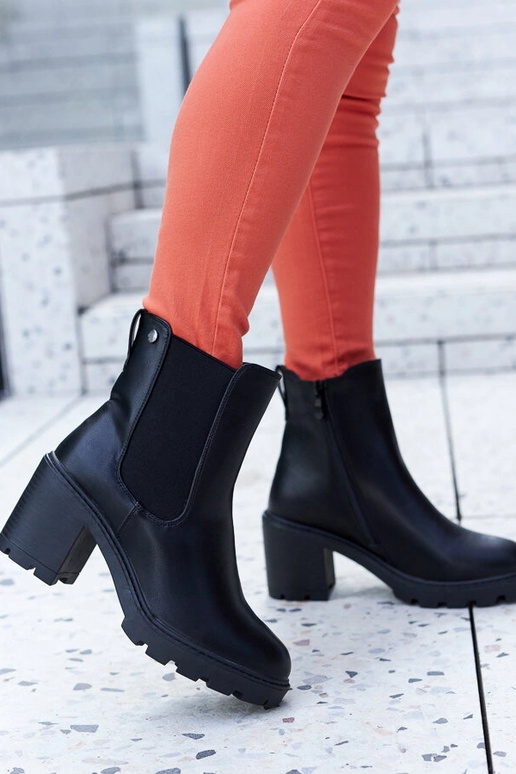 Schwarze isolierte klassische...