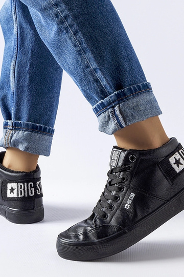 Schwarze isolierte Sneakers... 2