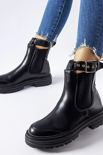 Schwarze Stiefeletten mit...