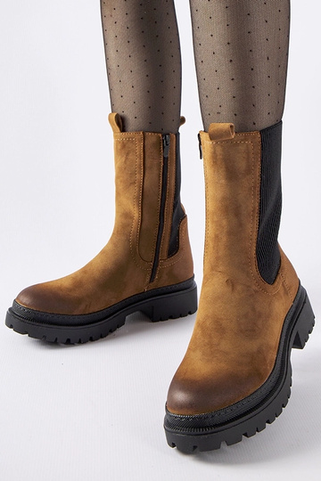 Braune isolierte Stiefel...