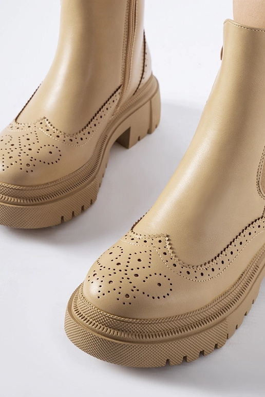 Dunkelbeige Stiefeletten mit Nähten...