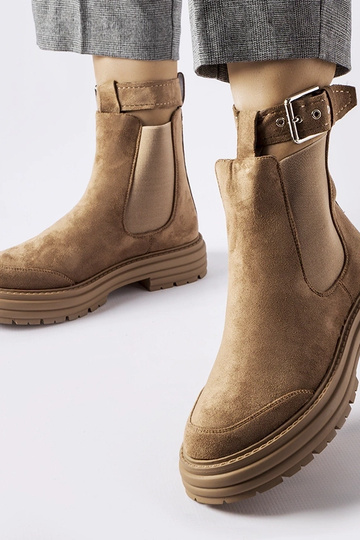 Braune Stiefeletten mit...