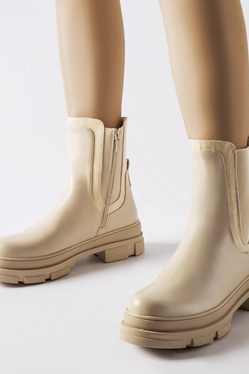 Beige Wanderschuhe auf...