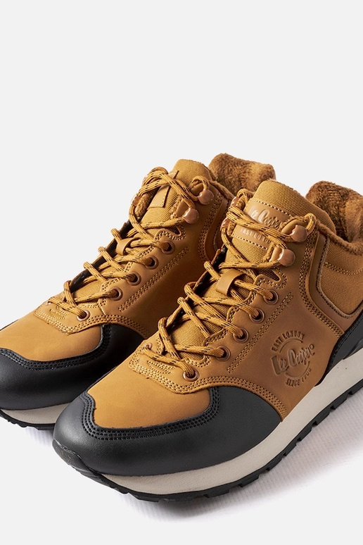 Braune warme Stiefel von Lee Cooper...