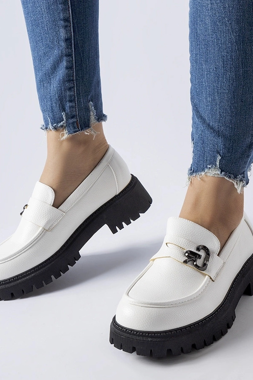 Schwarze und weiße Loafer mit...