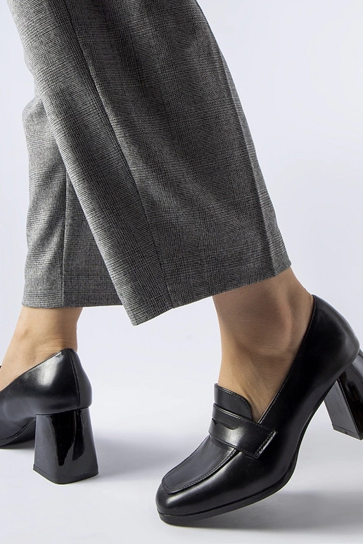 Schwarze Lackpumps Beroide