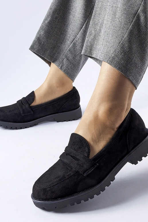 Schwarze klassische Schuhe aus...