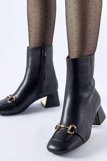 Schwarze Stiefeletten mit...